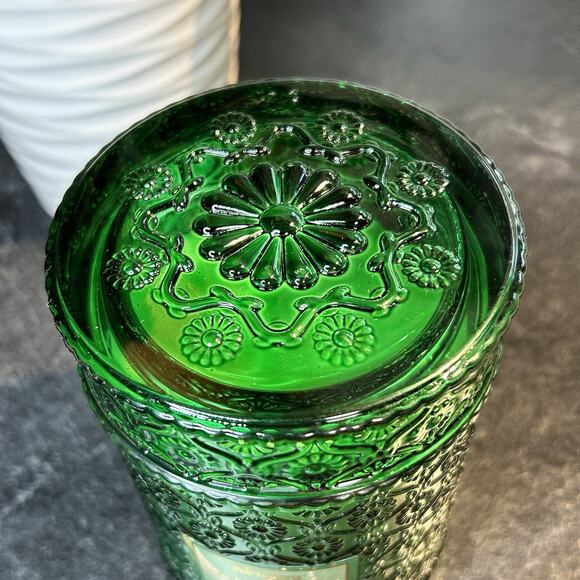 Pier 1 HOLIDAY FOREST Single Wick Scented Candle Green Decorative Glass Jar 19oz - Picture 3 of 10